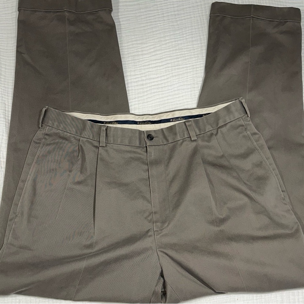 Brooks Brothers Elliot Advantage Chino Pants Mens 38x32 Brown‎ Relaxed Pleated